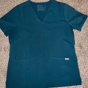 FIGS- Casma scrub top. Caribbean blue.